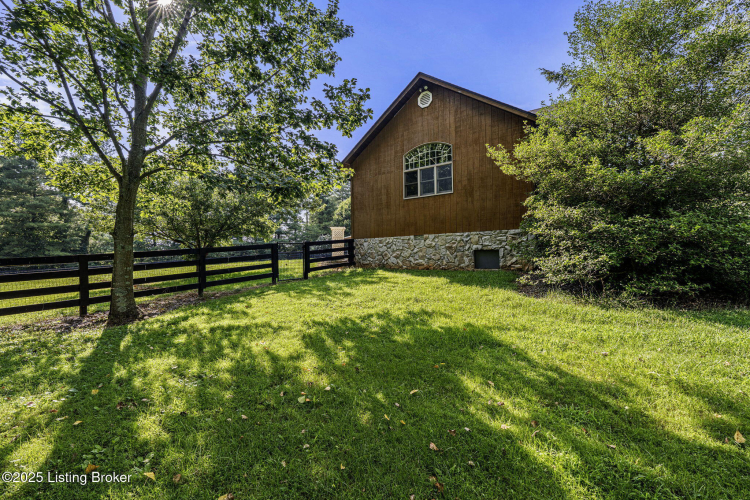 Listing Image 84