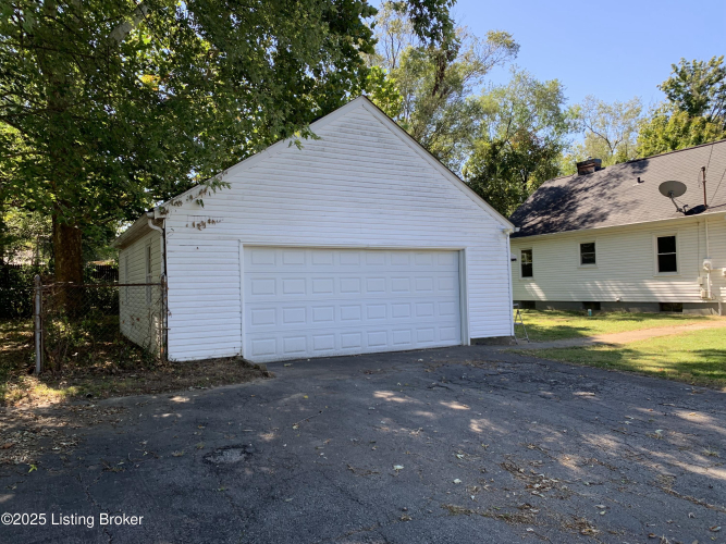 Listing Image 54