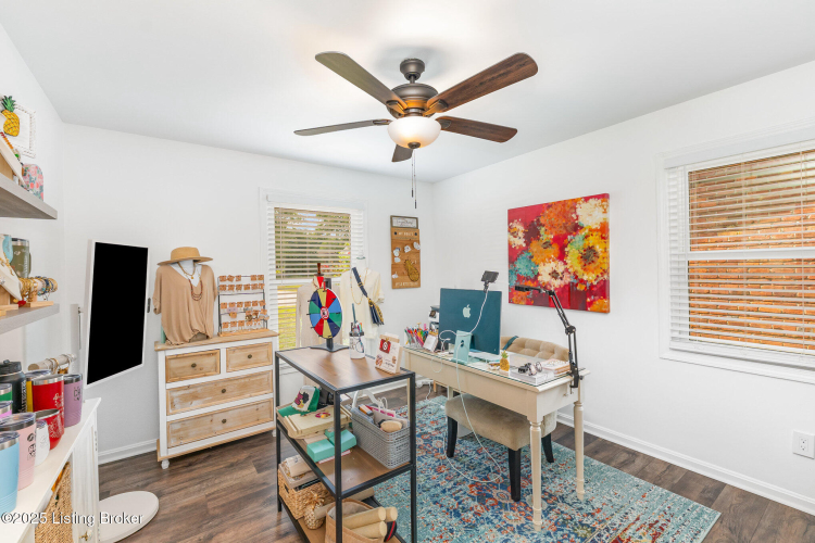 Listing Image 10