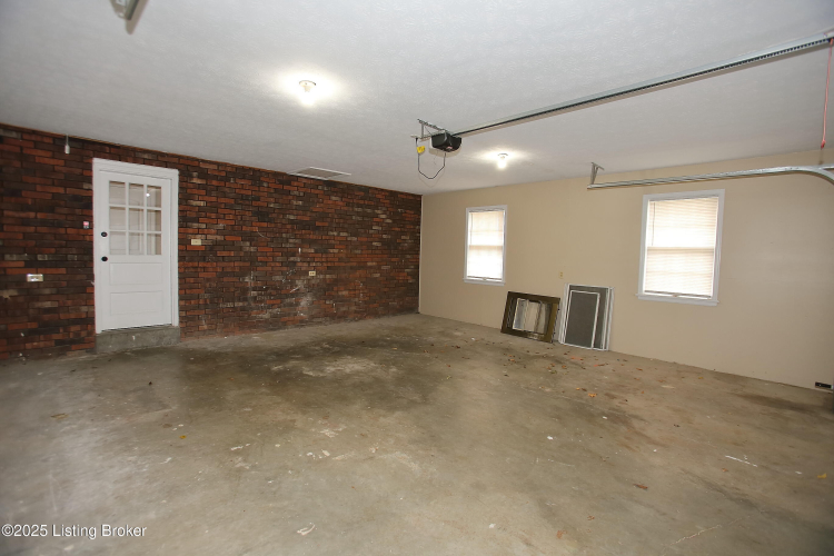 Listing Image 33