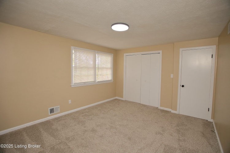 Listing Image 49