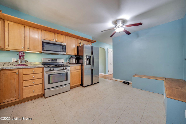 Listing Image 13