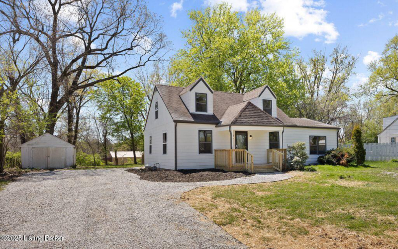Listing Image 4