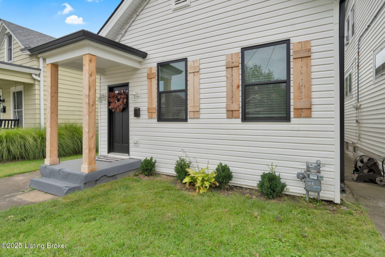 Listing Image 5