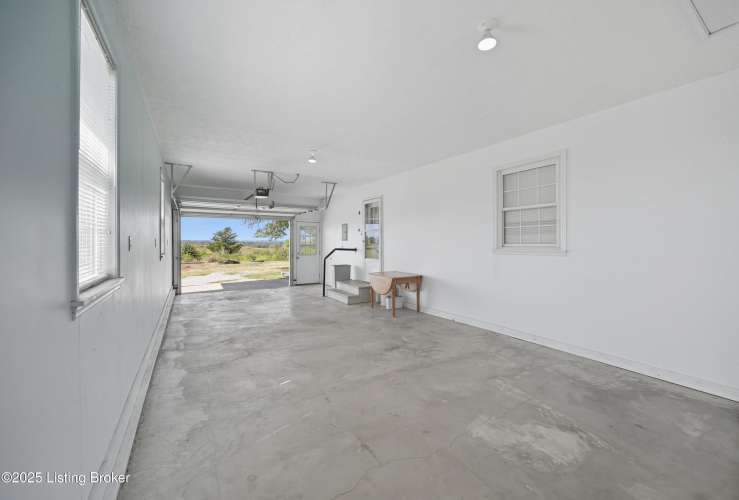 Listing Image 27