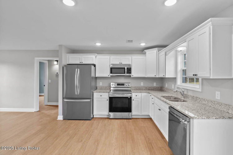 Listing Image 14