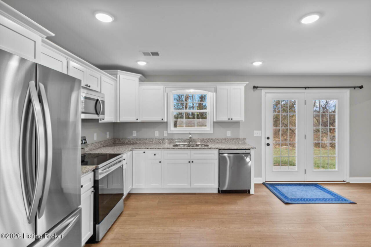 Listing Image 16