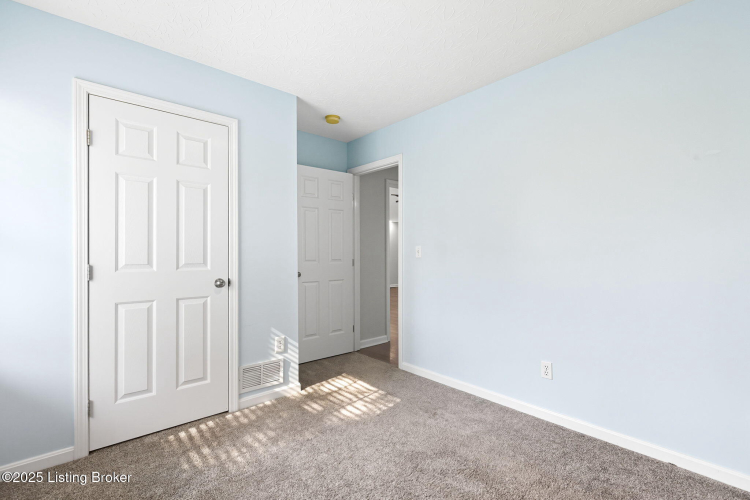 Listing Image 38