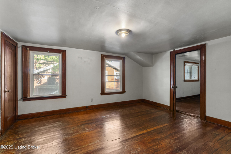 Listing Image 33