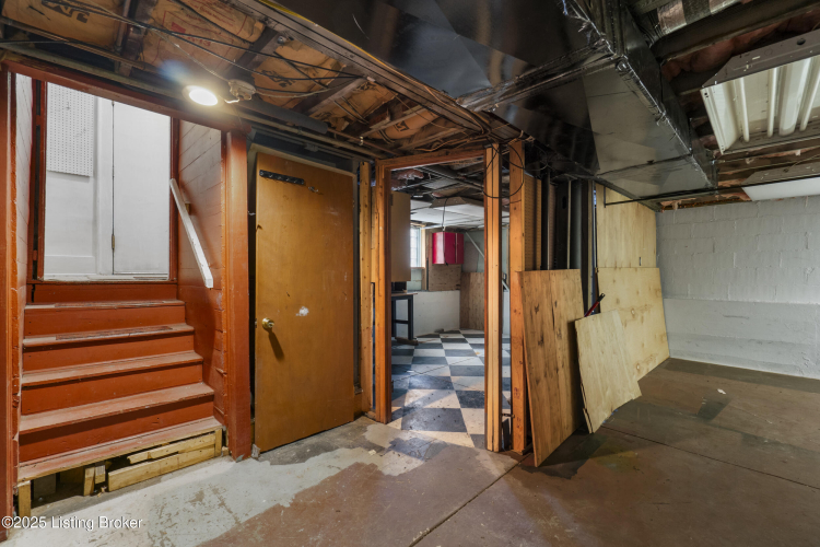 Listing Image 43