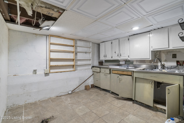 Listing Image 49