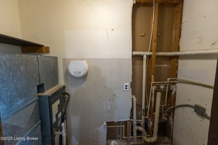 Listing Image 73