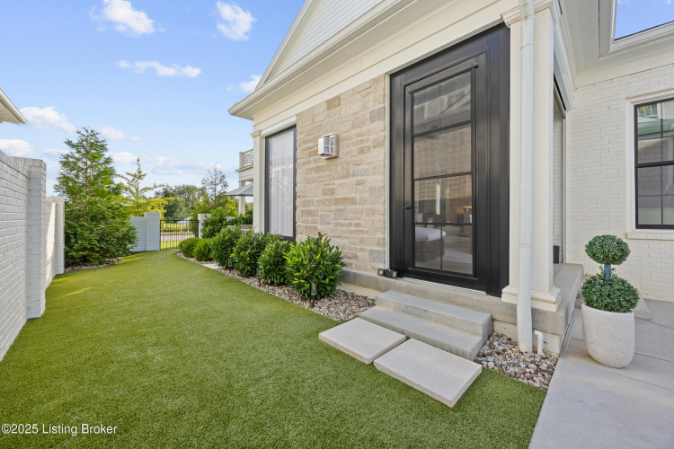 Listing Image 74