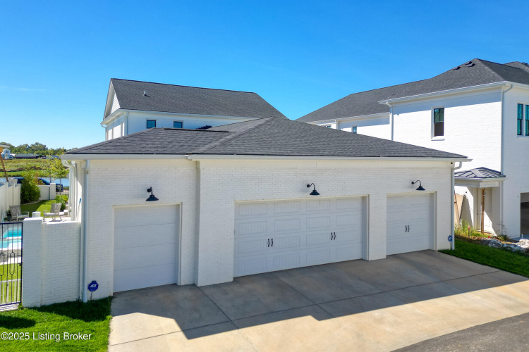 Listing Image 80