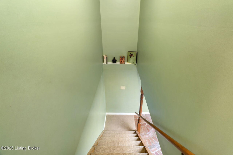 Listing Image 37