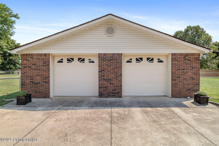 Listing Image 62