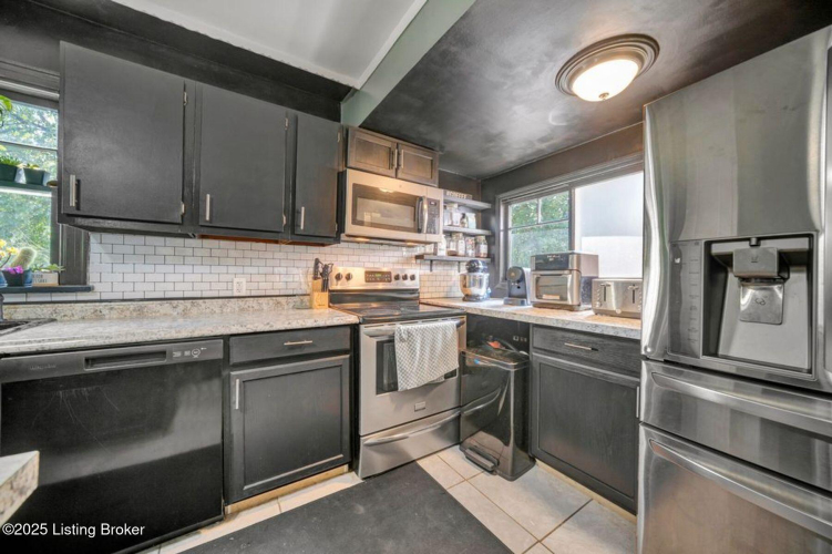 Listing Image 13