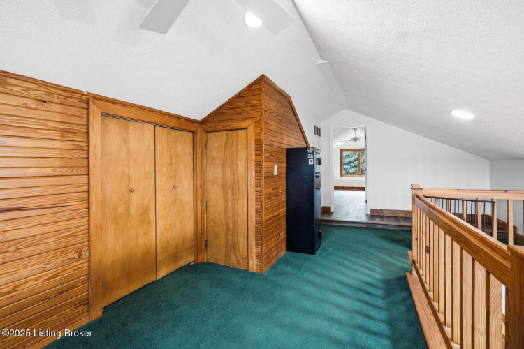 Listing Image 52