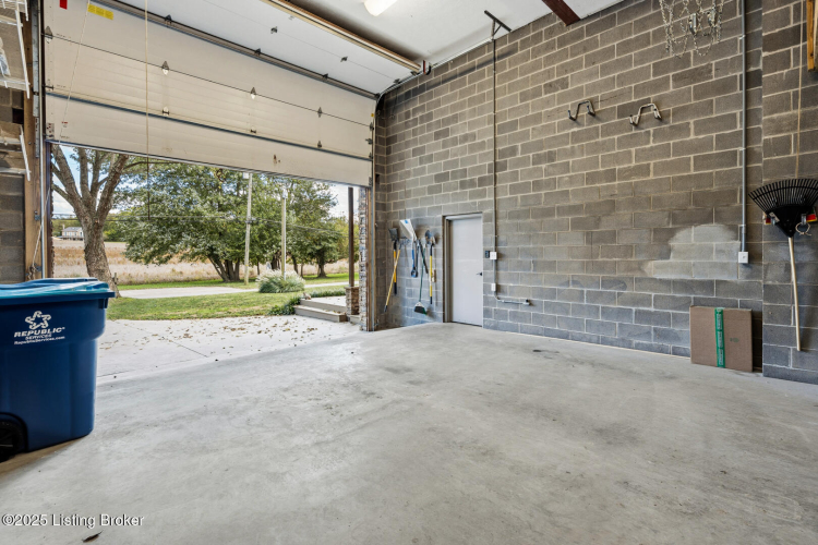 Listing Image 71