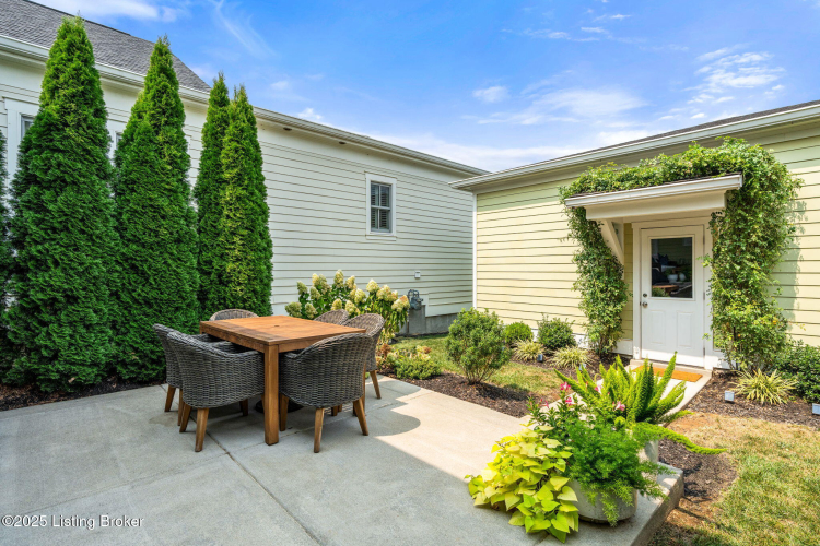 Listing Image 52