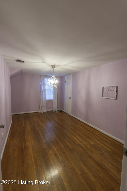 Listing Image 36
