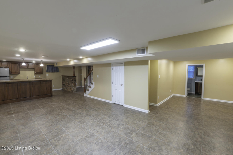 Listing Image 51