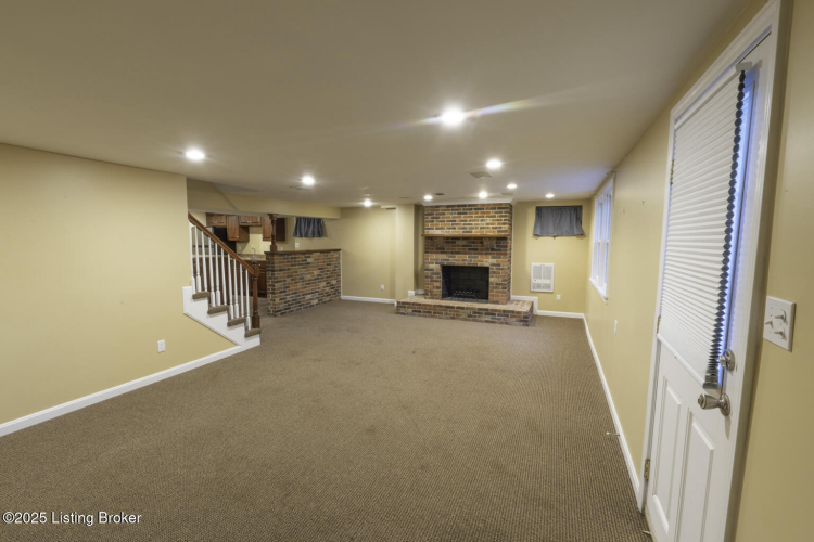 Listing Image 53