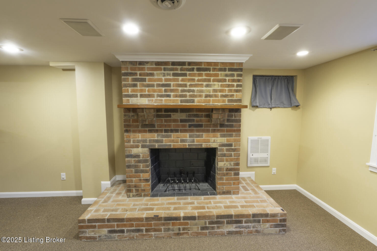 Listing Image 54
