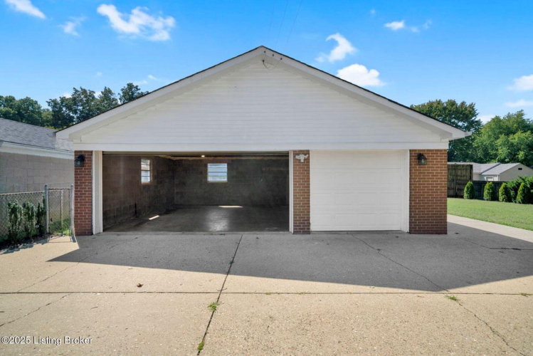 Listing Image 51