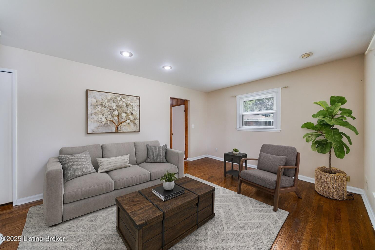 Listing Image 6