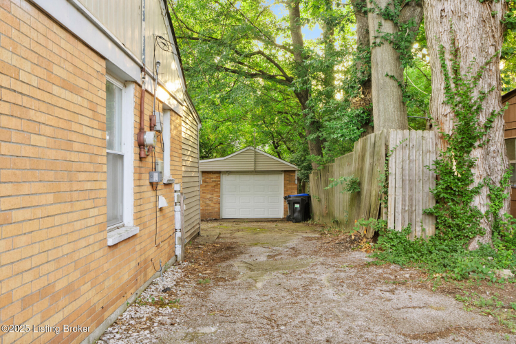 Listing Image 20
