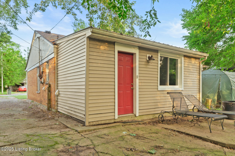 Listing Image 21