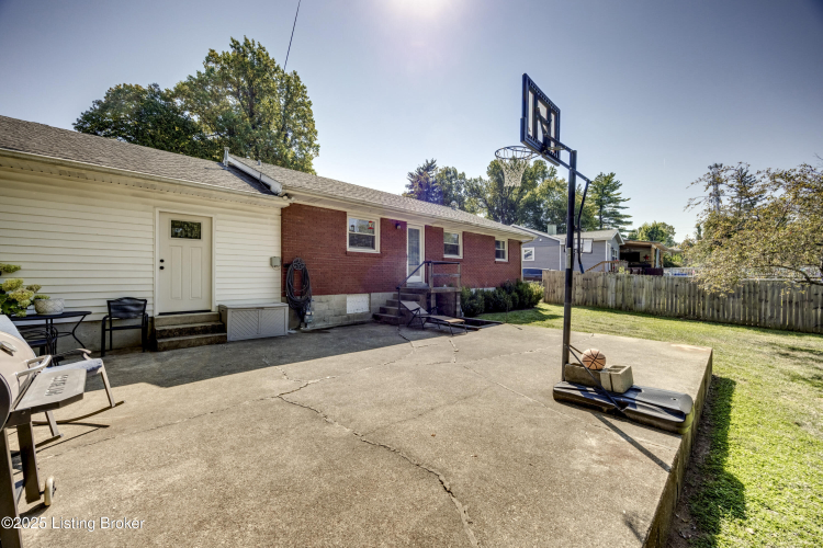 Listing Image 32