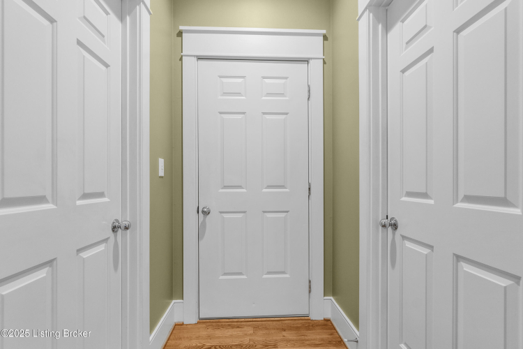Listing Image 27