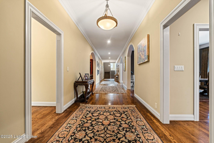 Listing Image 52
