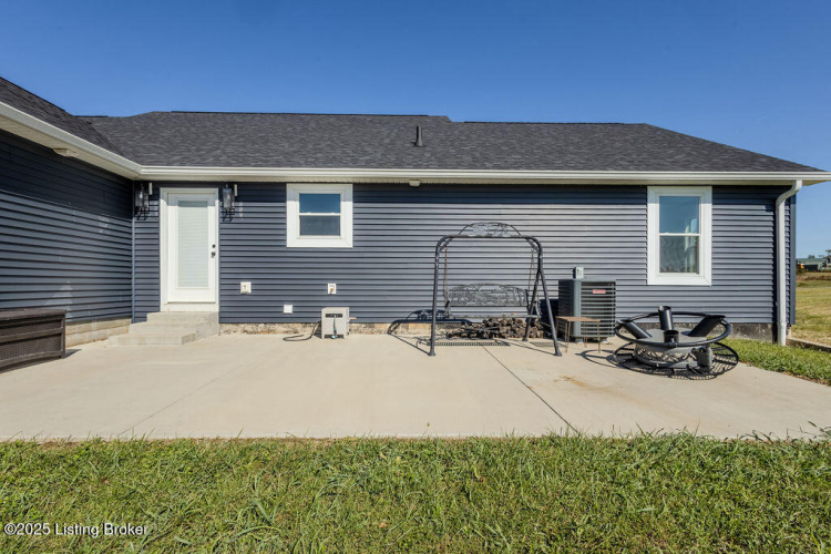 Listing Image 44