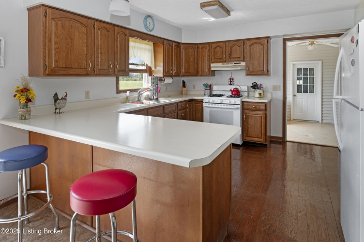 Listing Image 16