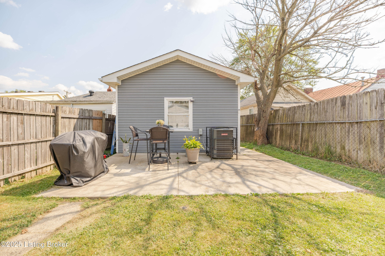 Listing Image 20