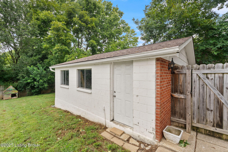 Listing Image 22