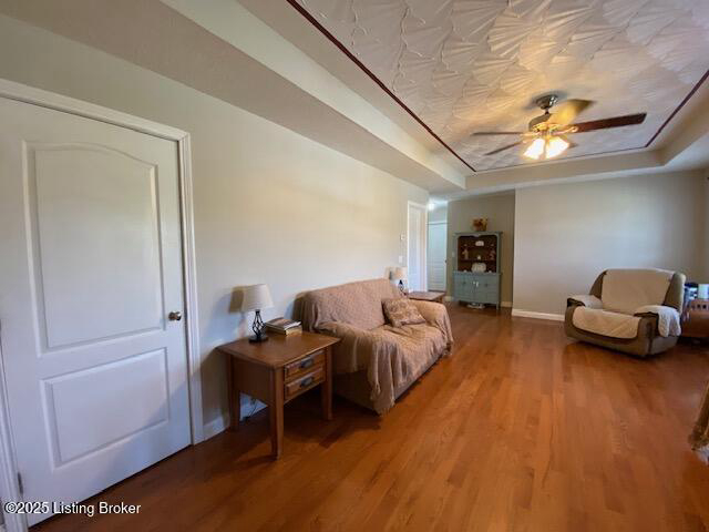 Listing Image 6