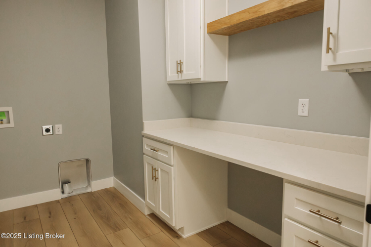 Listing Image 80