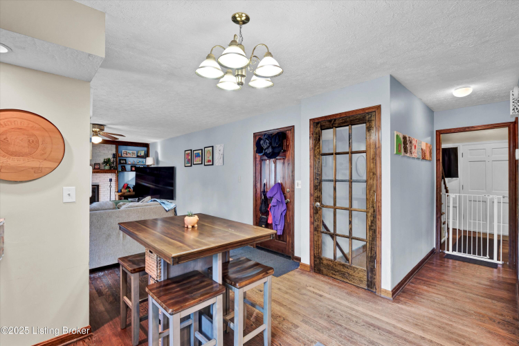 Listing Image 23