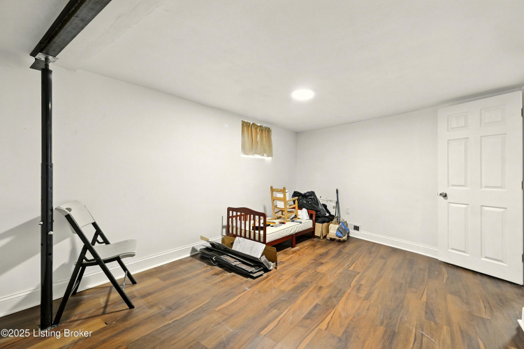 Listing Image 34