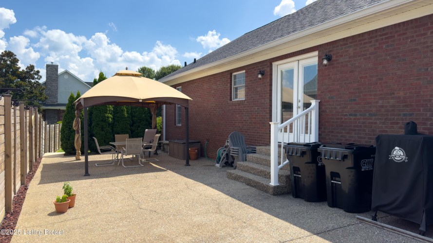Listing Image 44