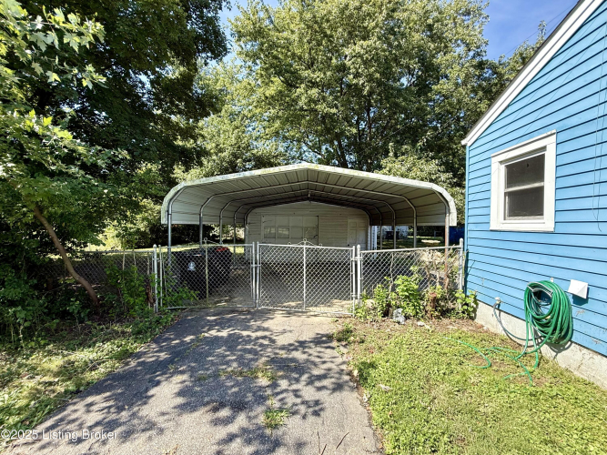 Listing Image 12