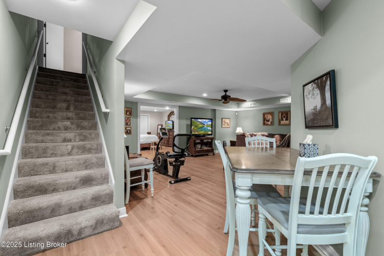Listing Image 53