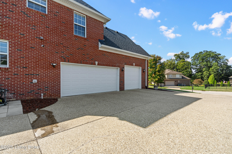 Listing Image 73