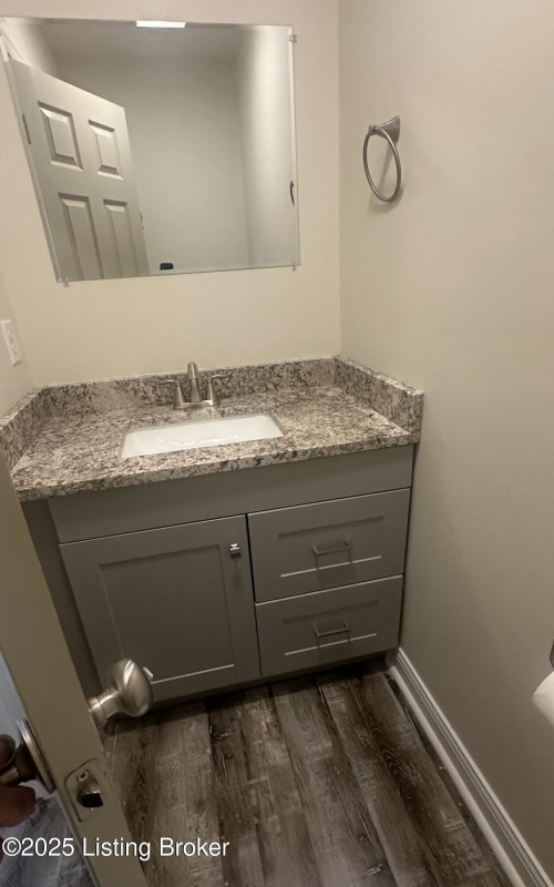Listing Image 19