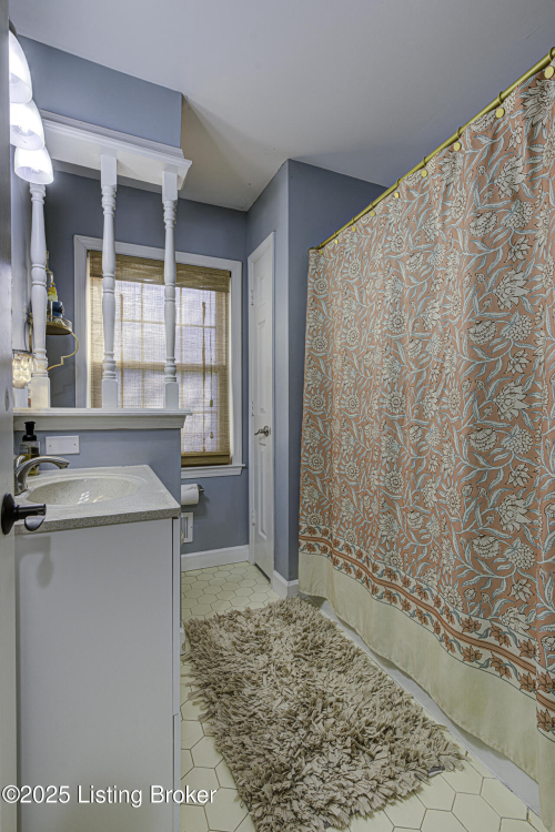 Listing Image 25
