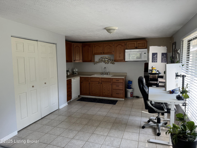 Listing Image 29
